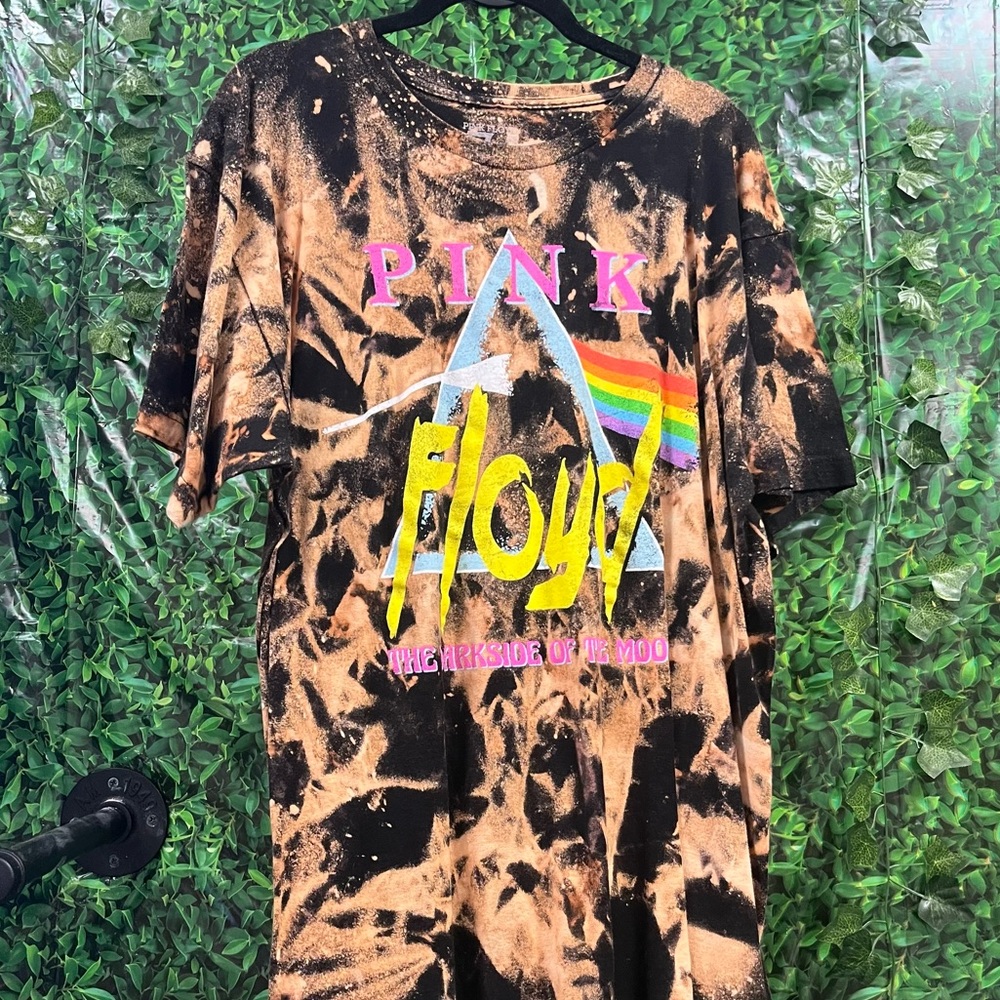 Pink Floyd Tie-Dye Graphic Tee Shirt